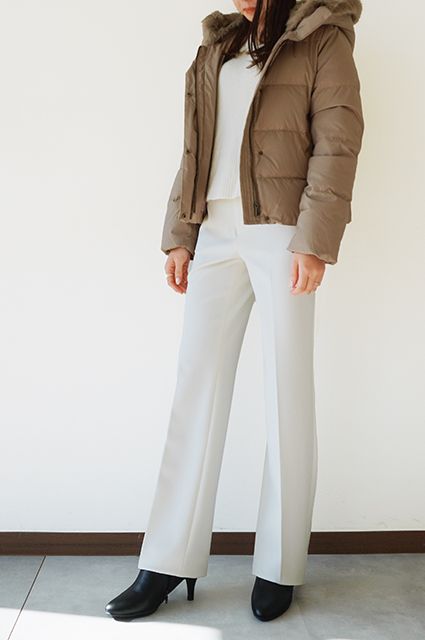 大人に似合う定番配色「白」×「ベージュ」<br>【ミルキーウォーム・セミフレア】