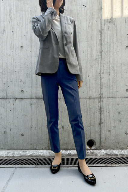 スタンダードシックな定番ジャケットコーデ</br>【オックスフォード・ストレート】