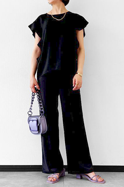 大人っぽさと可愛らしさを両立した初夏スタイル<br>【ファインニット・ワイド】