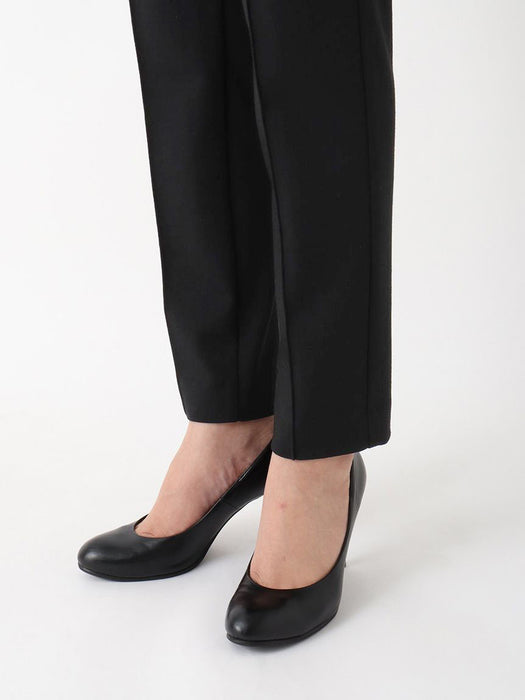 ラグジュアリーウール・テーパードパンツ