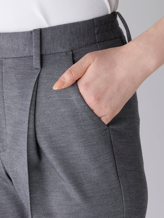 ラグジュアリーウール・テーパードパンツ