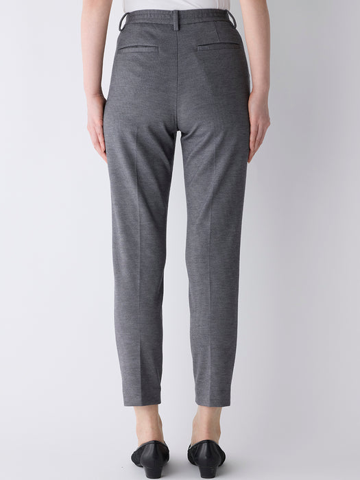 ラグジュアリーウール・テーパードパンツ