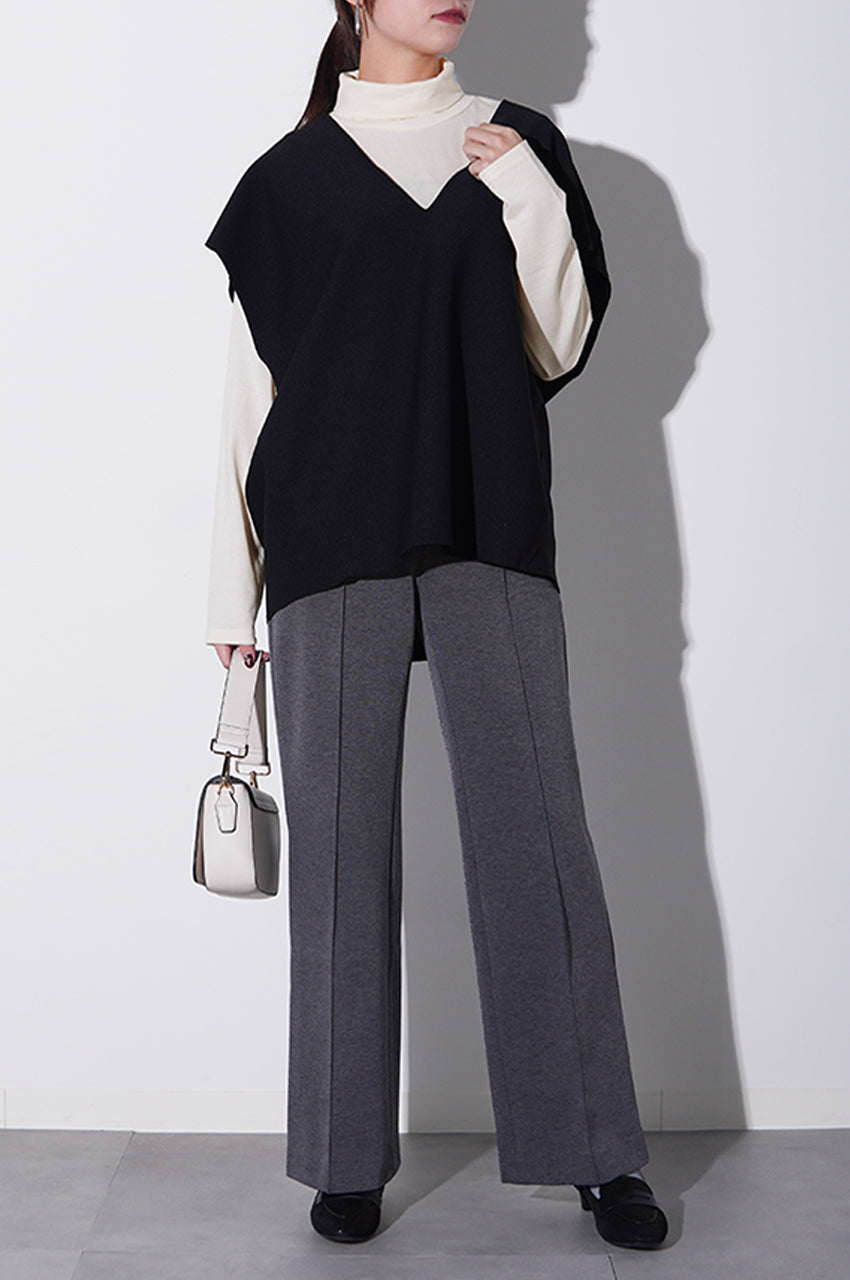 上品グレーで魅せる、冬のモノトーンコーデ<br>【ウォームニット・ワイド】