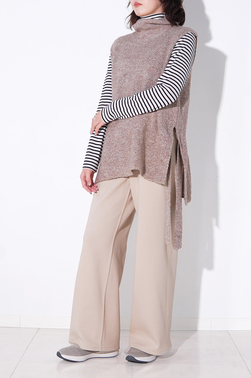 抜け感を楽しむ、やさしいレイヤードスタイル<br>【つんぱびたフワサラ・ワイド】