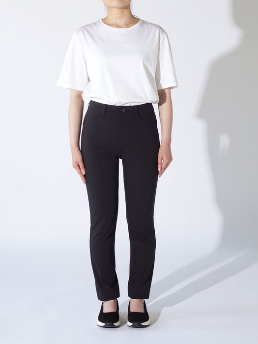 身長:157cm 股下66cmに裾上げ、28サイズ着用（普段の服はS）、#08 ブラック