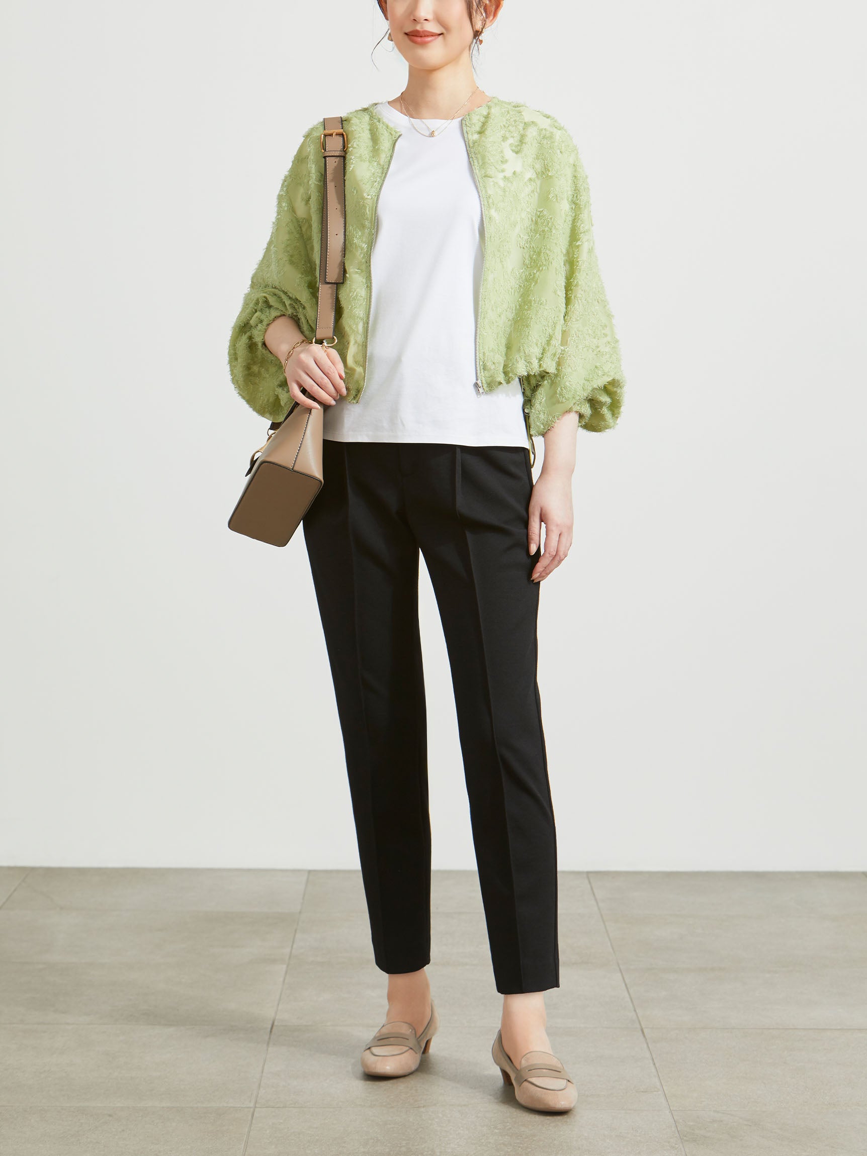 ラグジュアリーウール・テーパードパンツ