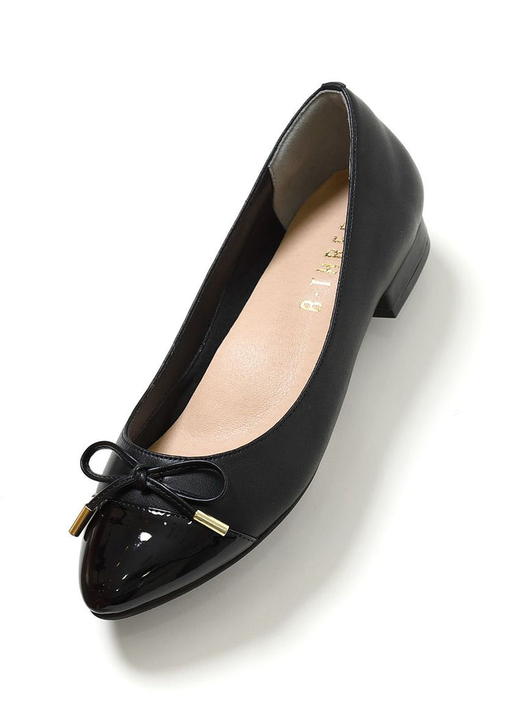 ꧁ Chochotte ショショット エナメルトゥパンプス バレエシューズ 38 スタッズ使いの幅狭バレエシューズParis（パリス）幅狭靴の